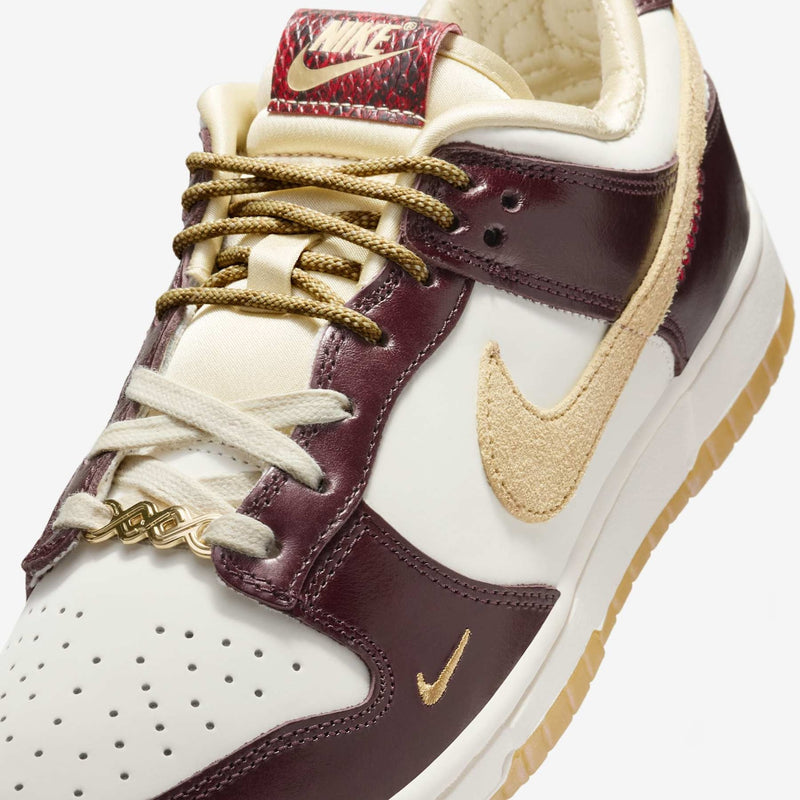 Dunk Low LX