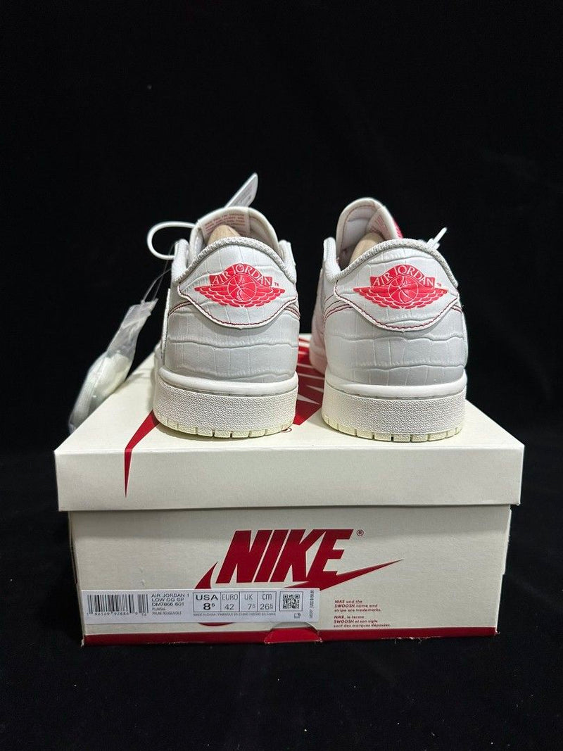 Tênis Nike Air Jordan 1 Low x Travis Scott