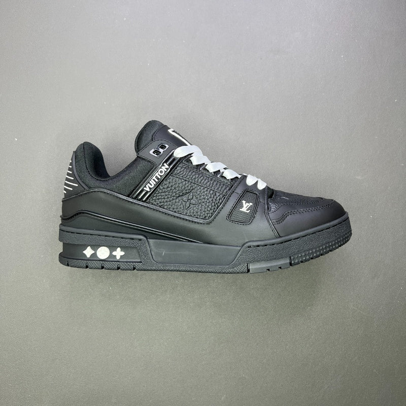 Louis Vuitton Trainer All Black