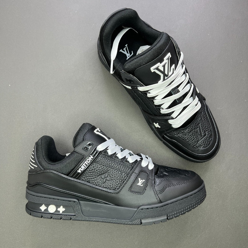 Louis Vuitton Trainer All Black