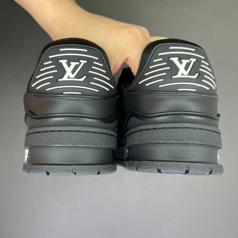 Louis Vuitton Trainer All Black