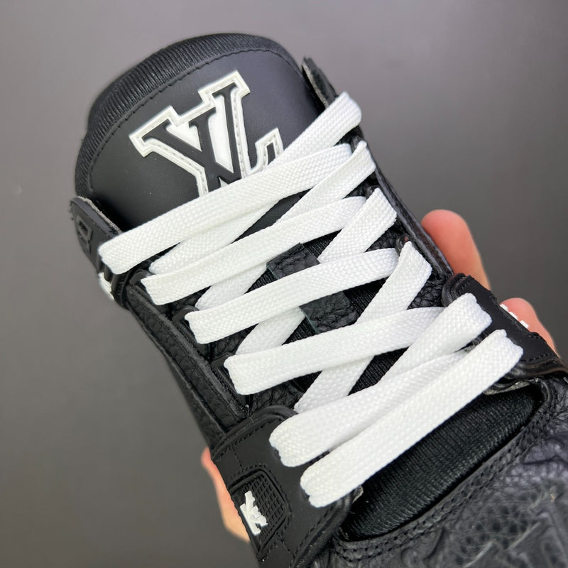 Louis Vuitton Trainer All Black