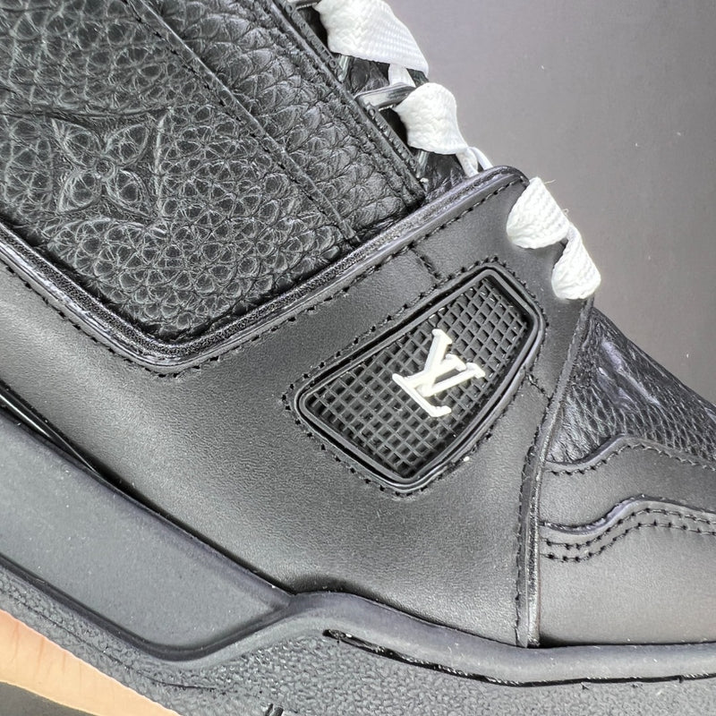 Louis Vuitton Trainer All Black