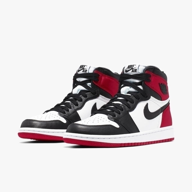 Air Jordan 1 Retro High OG 'Satin Black Toe'