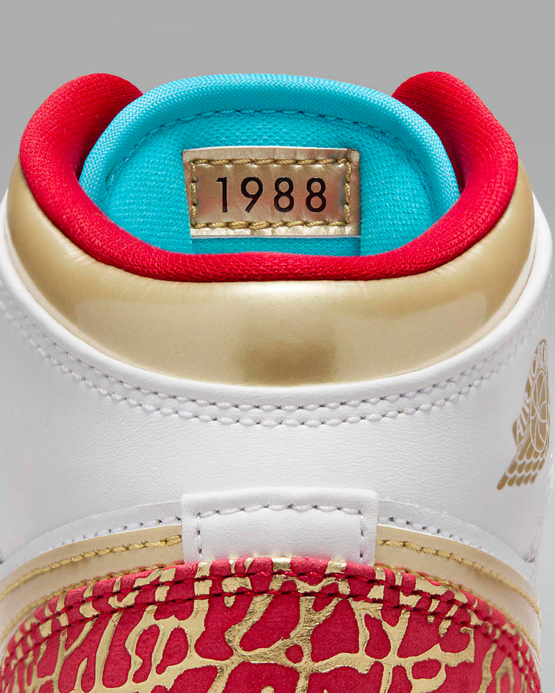 Air Jordan 1 Mid Sneaker School